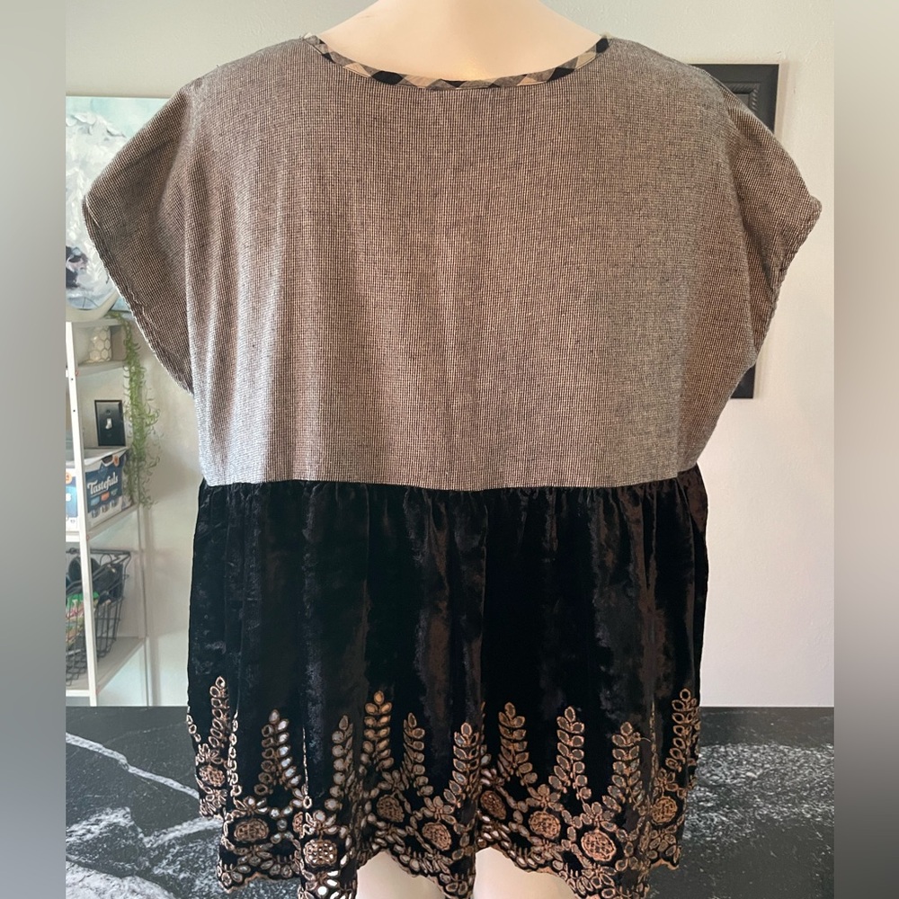 Ivy Jane Black and Brown Patchwork Blouse - Picture 2 of 6